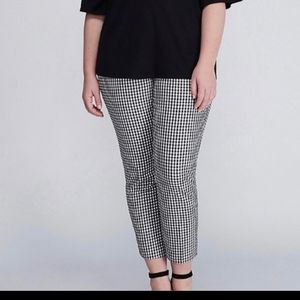 Black and white ankle pants